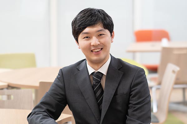 審査・総務支援グループ